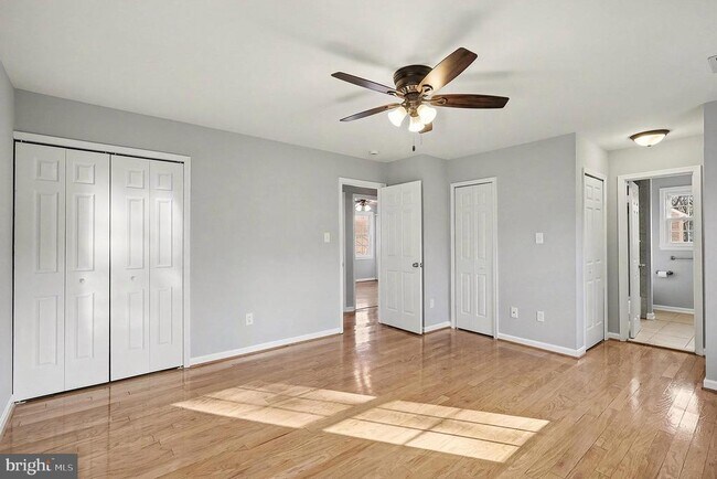 Building Photo - 5819 Stone Ridge Dr