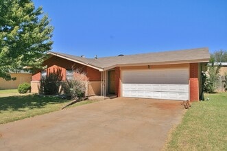 Building Photo - Newly Re-Modeled 3 Bedroom 2 Bath Home nea...