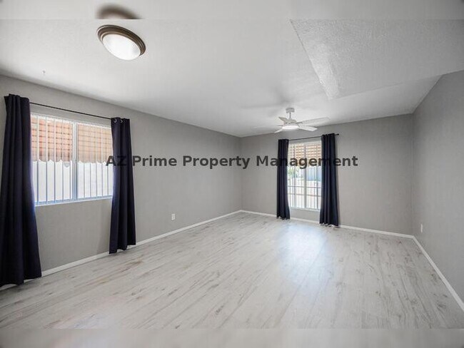 Building Photo - 1634 W Sack Dr