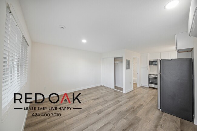 Building Photo - 5107 Passons Blvd