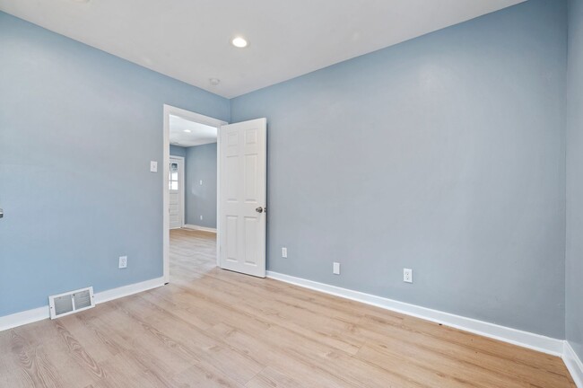 Building Photo - 4631 Torley St
