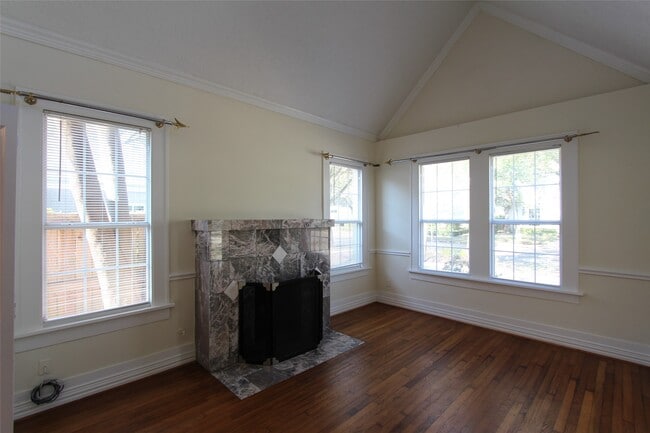 Building Photo - 3127 Rice Boulevard