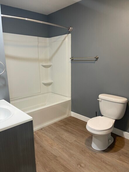 Building Photo - 1032 Denner St