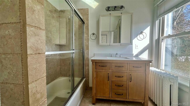 Building Photo - 55 Davis St