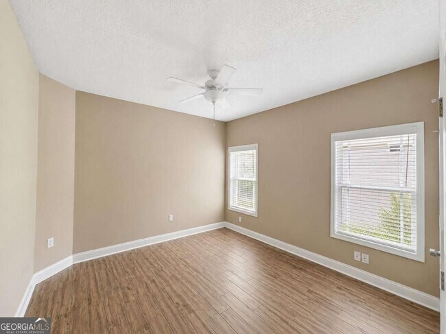Building Photo - 152 The Villas Wy