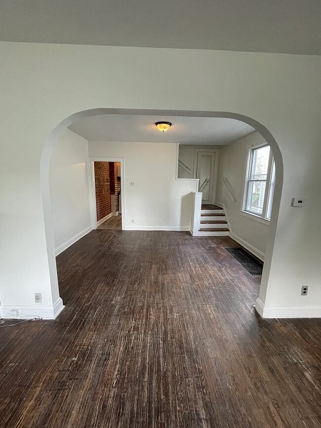 Building Photo - 1261 E 23rd Ave