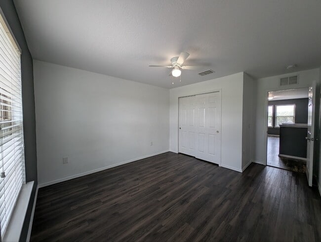 Building Photo - 15303 Stone House Dr