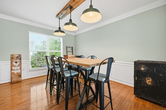 Building Photo - Spacious Home in a Great Leesburg Location