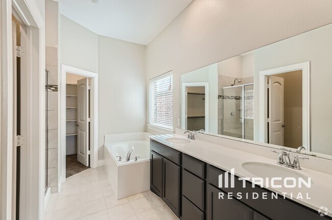 Building Photo - 16300 Harwood Dr