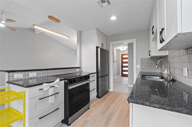 Building Photo - 12214 Braewick Dr