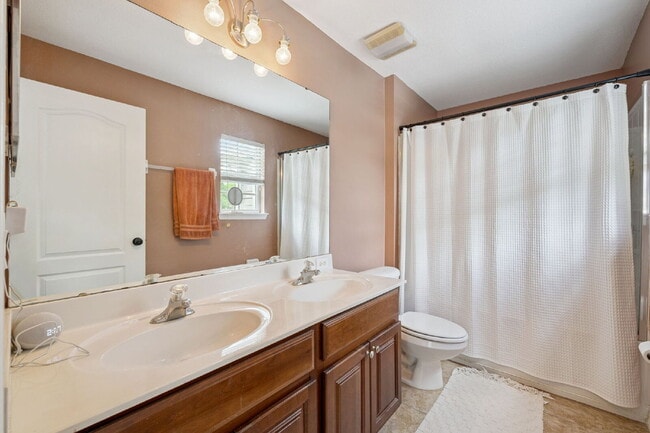 Building Photo - 13252 Silver Strand Falls Dr