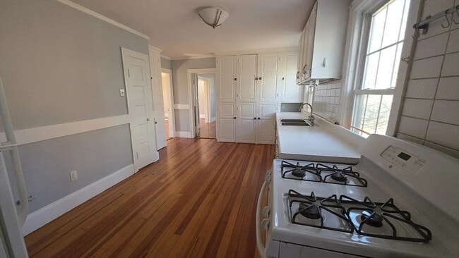 Building Photo - 9 Kenilworth St