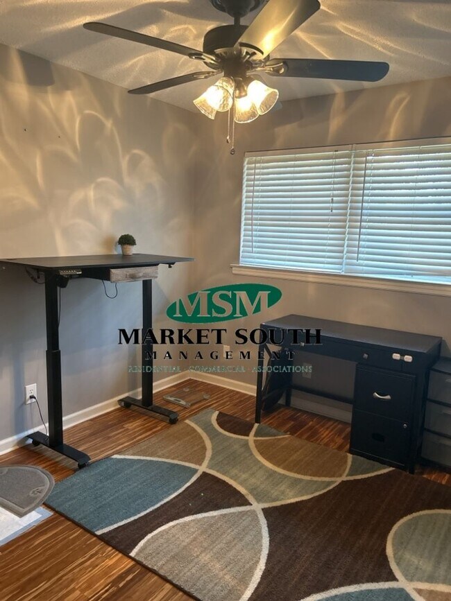 Building Photo - Mid-Century Modern on Wilmington Island- SHORT TERM RENTAL ONLY- Please call for more info