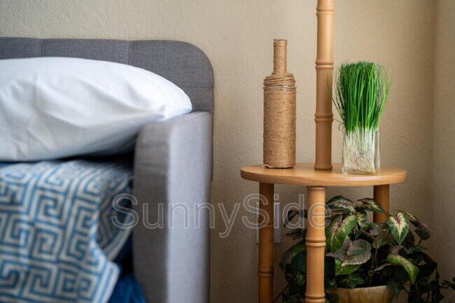 Building Photo - 2390 Caravelle Cir