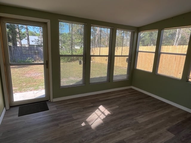 Building Photo - 24883 Ivy Ln