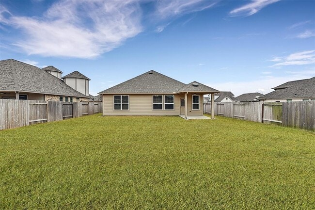 Building Photo - 206 Brazos Dr