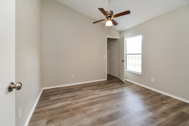 Building Photo - 11015 Felton Ct