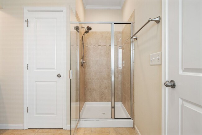 Building Photo - Charming 3BR Home with Loft, Fenced Yard & Community Pool