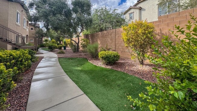 Building Photo - 8985 S Durango Dr