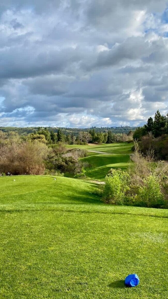 Building Photo - 2908 Lakemont Dr