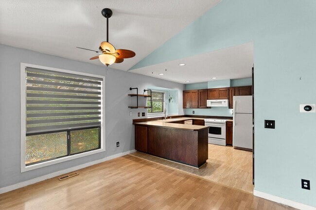 Building Photo - Contemporary One-Level 2 Bed/1 Bath Tranquil Retreat