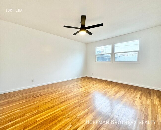 Building Photo - 2249 Merton Ave