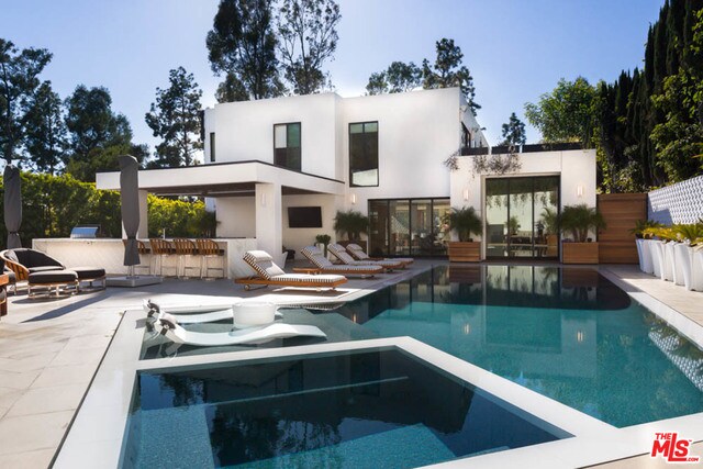 Building Photo - 1060 Woodland Dr