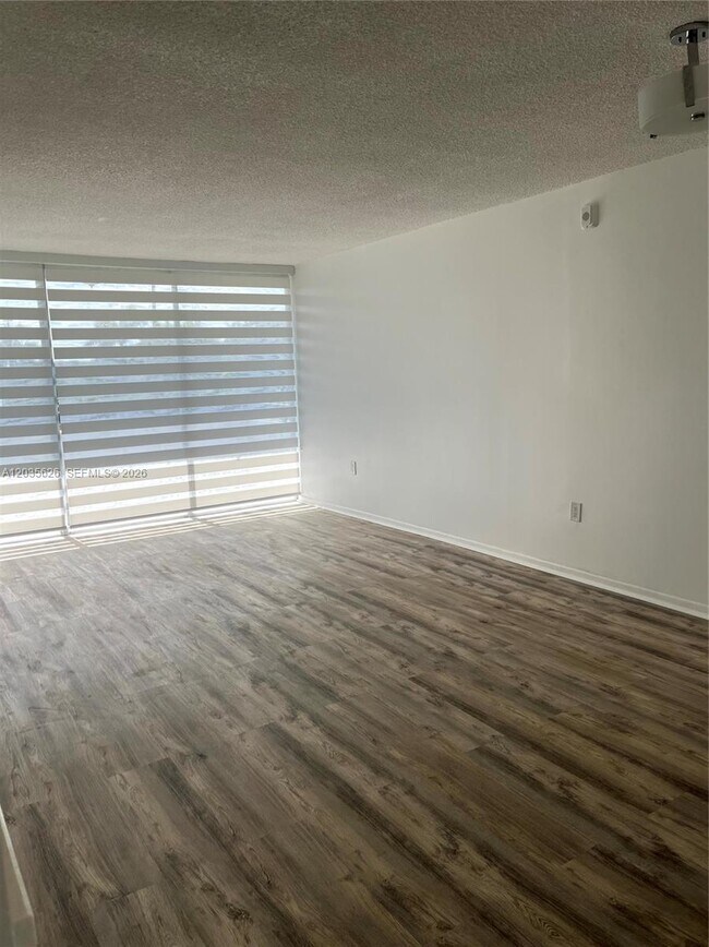 Building Photo - 802 NW 87th Ave