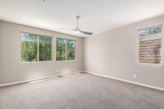 Building Photo - 29098 N Sorrento Dr