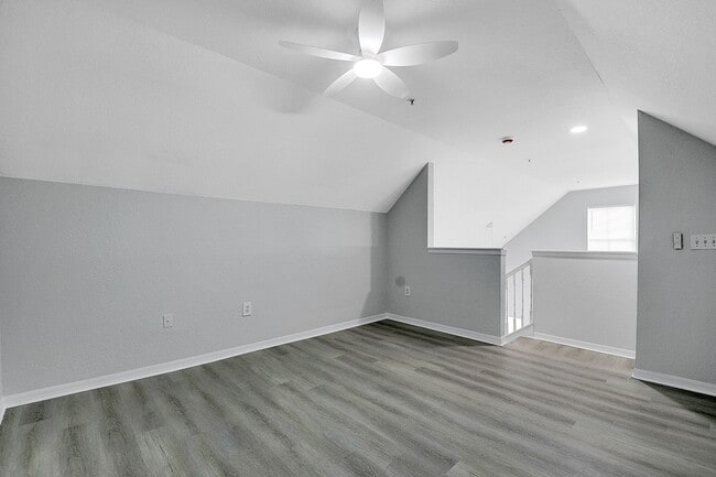 Building Photo - Fully Remodeled 3/2 with Loft in MetroWest...