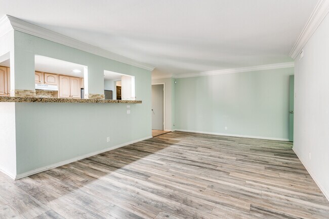 Building Photo - 570 Avenue J Ave