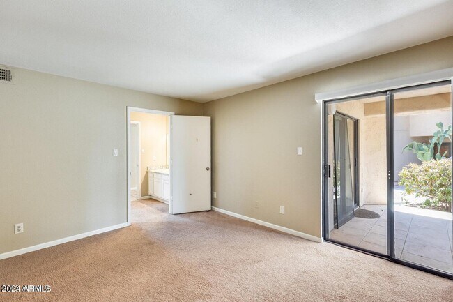 Building Photo - 9340 92ND St