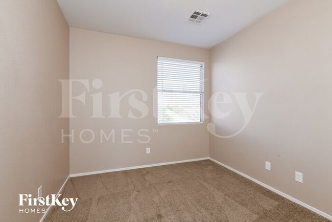 Building Photo - 5008 Sparkling Sky Ave