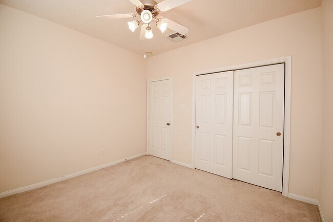 Building Photo - 10727 Gilford Crest Dr