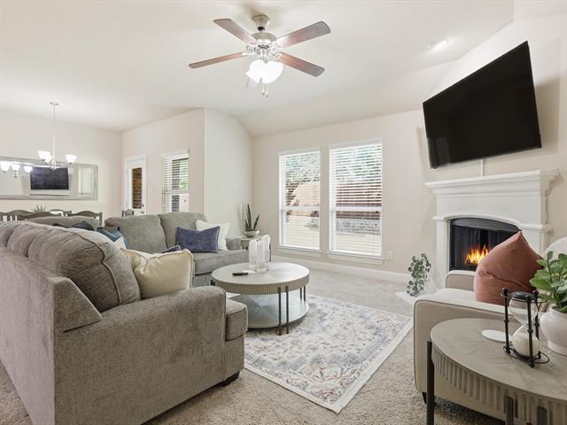 Building Photo - 609 Racine Dr