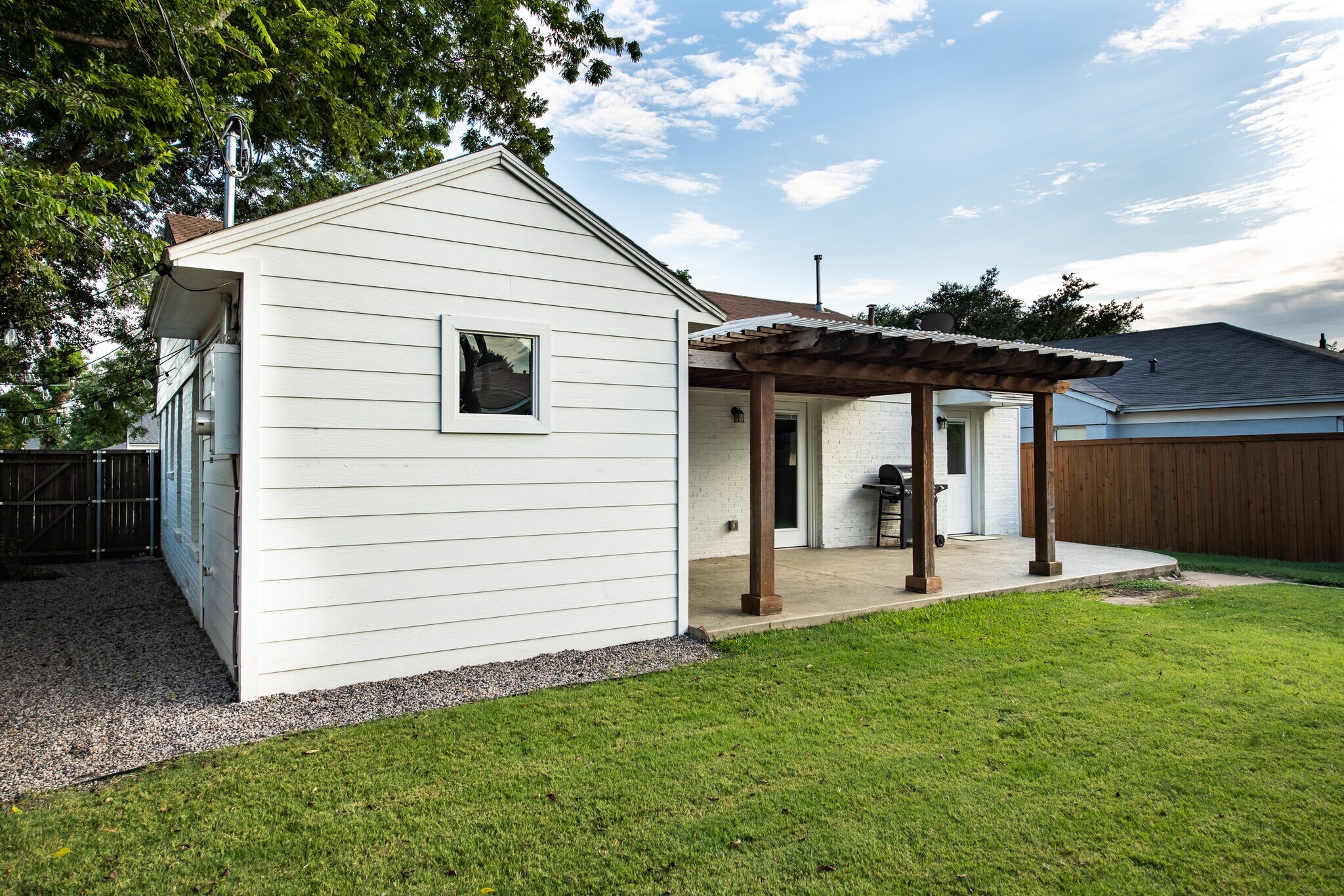 Building Photo - 4731 Wateka Dr