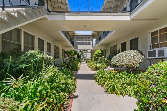 Building Photo - 10906 Santa Monica Blvd, prime Westwood!