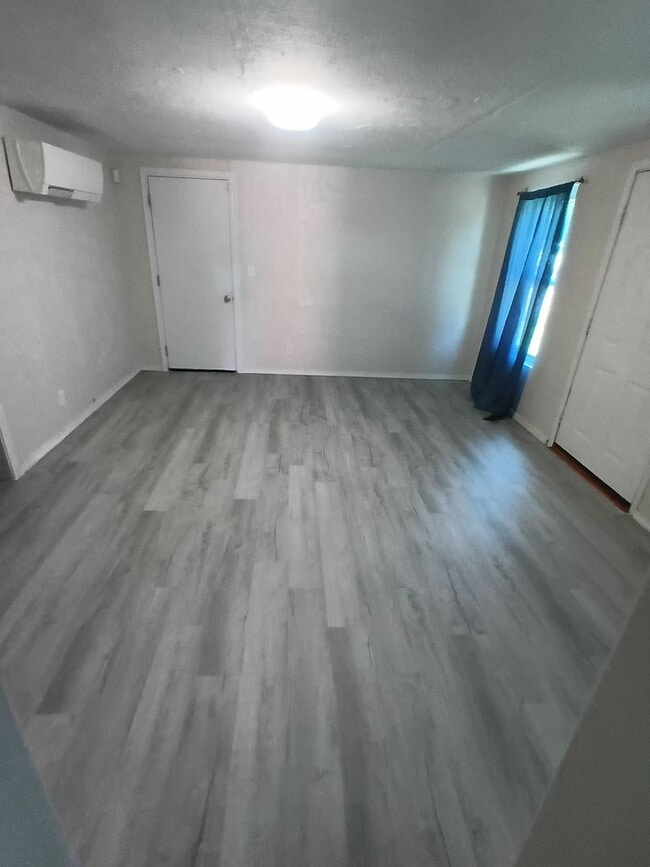 Building Photo - HOLIDAY SPECIAL-One Month FREE with 12 Month Lease!