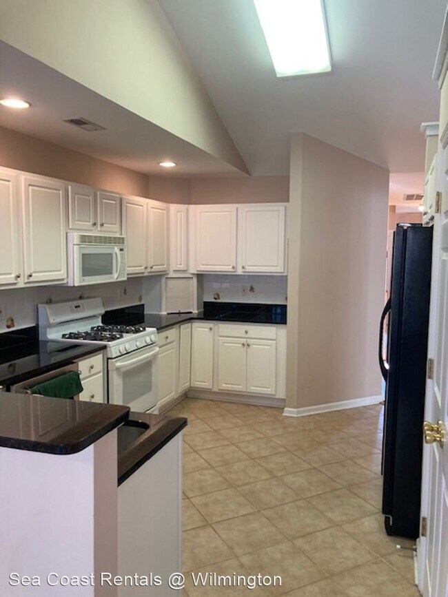 Building Photo - 3 br, 3 bath House - 5112 Long Pointe Road