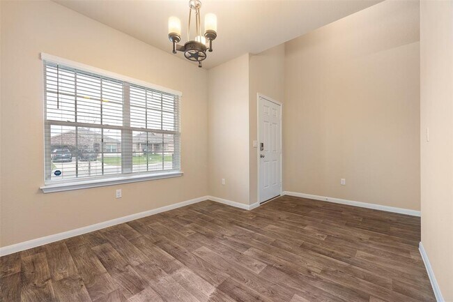 Building Photo - 202 Orchard Ln