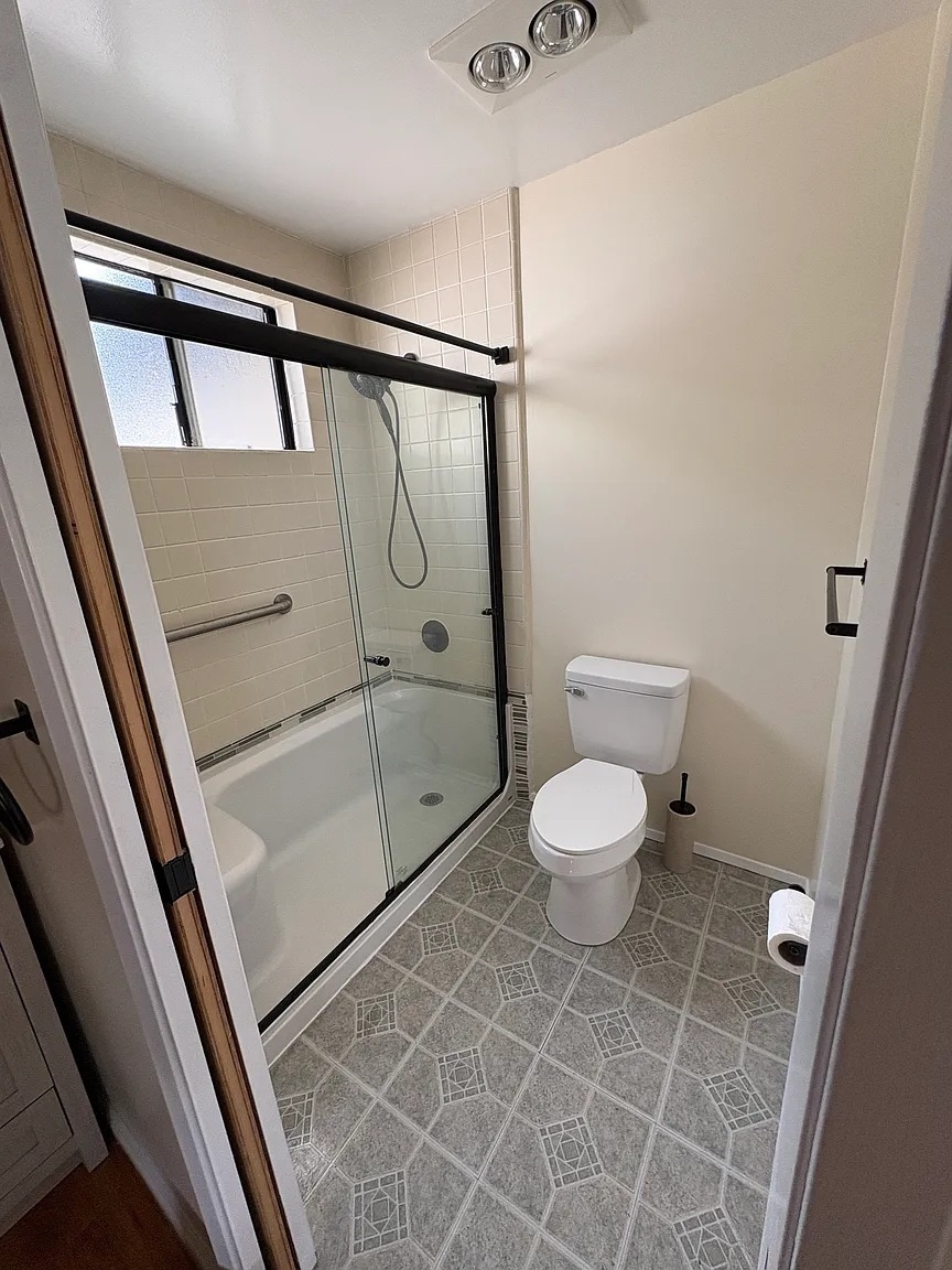 Building Photo - 1843 Santa Fe Ave