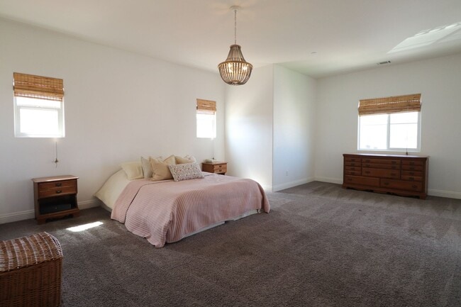 Building Photo - Great Pasadera Home