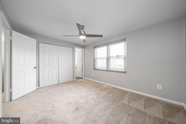 Master Bedroom - 3049 Silent Valley Dr