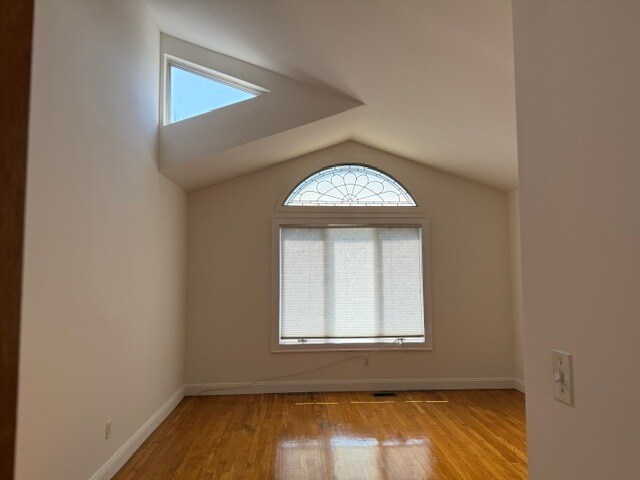 Building Photo - 14B Ashwood Rd