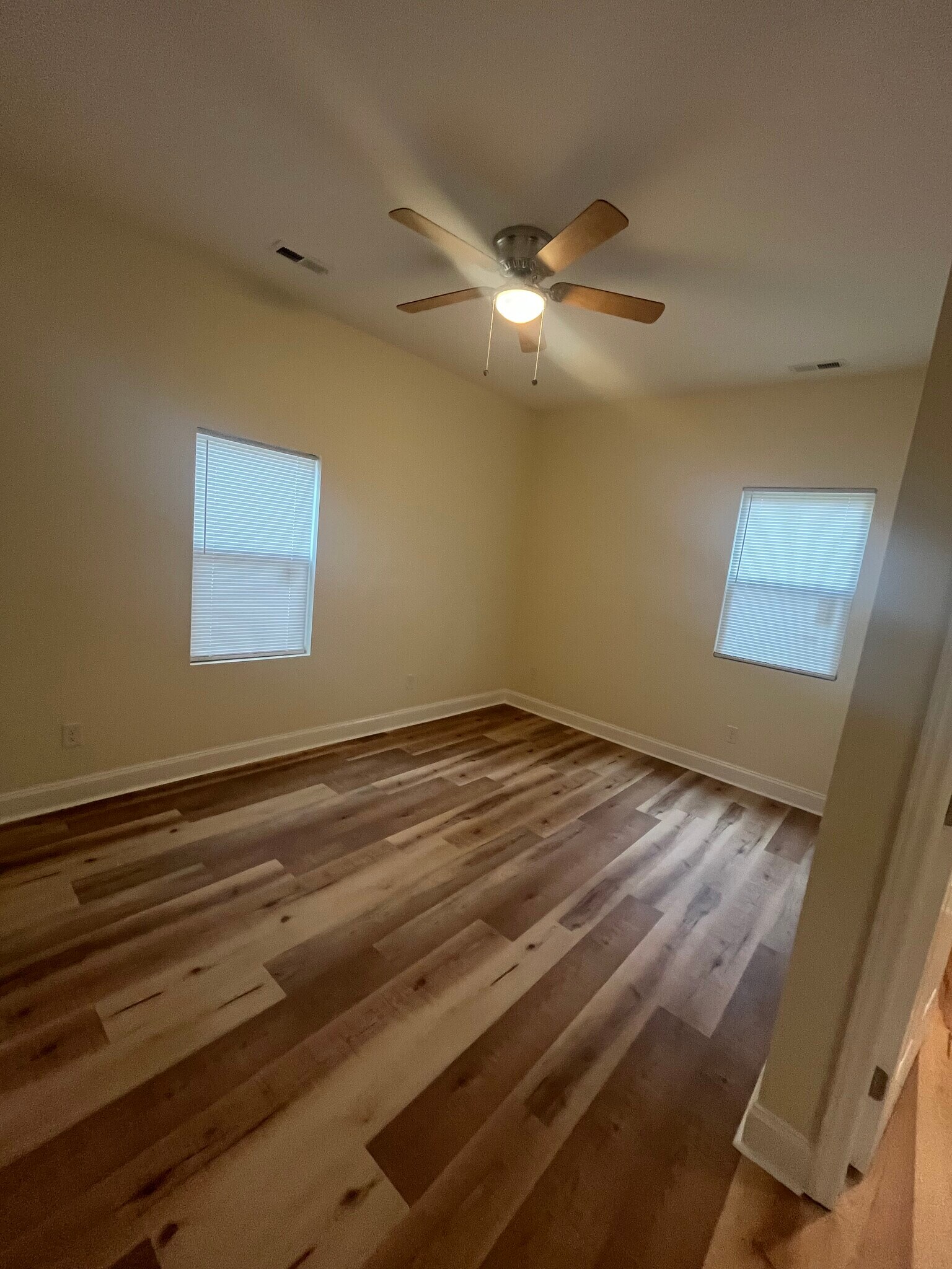 Master Bedroom - 405 Maplewood Ave NE