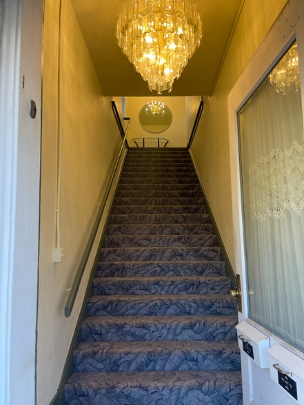 Building Photo - 411 N 1st St