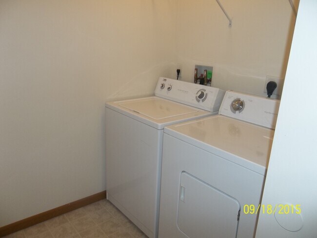 Building Photo - Pebblebrook Apartments 109