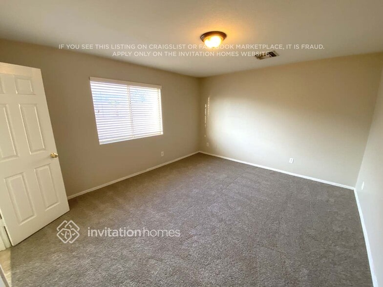 Building Photo - 7240 W Hess Ave