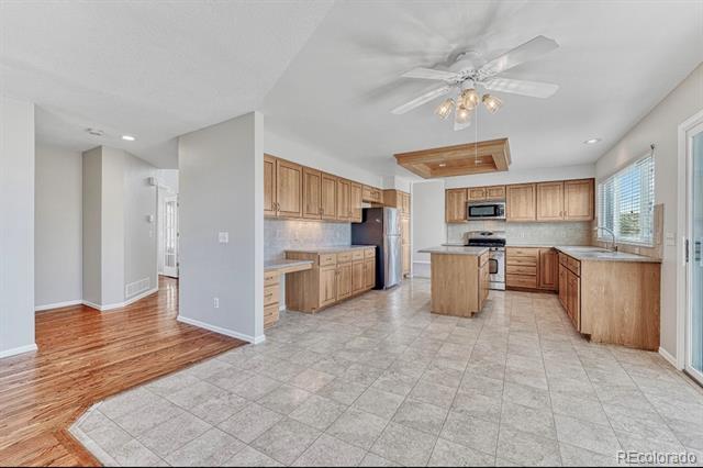 Building Photo - 9858 Venneford Ranch Rd