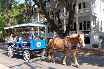 Building Photo - 2803 Smilax Ave